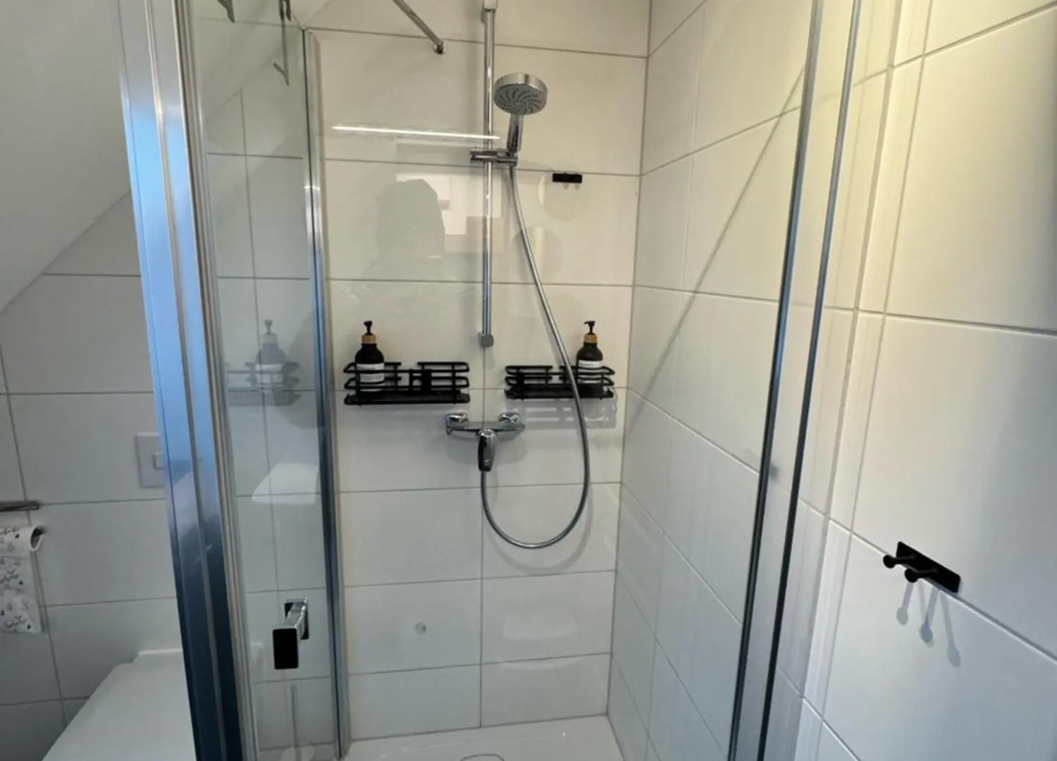 Apartment Modernes Apartment, Voll Eingerichtet Inkl Parkplatz Wlan BRE